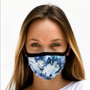 Face mask with filter in storage bag